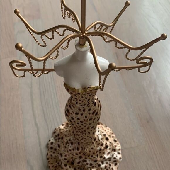 Statuette Jewelry Display, Pink - Picture 3 of 4